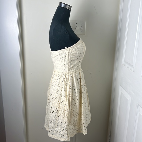 Blue Rain Strapless Guipure Eyelet lace Dress Size Medium - Picture 8 of 13